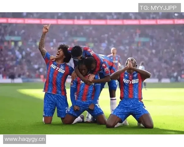 英超博弈论：水晶宫与维拉的零封较量，沃特金斯那一脚“中柱”碎了多少豪情？